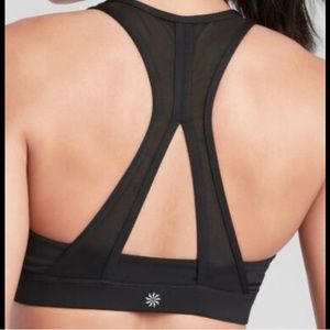 Athleta contender sports bra size S